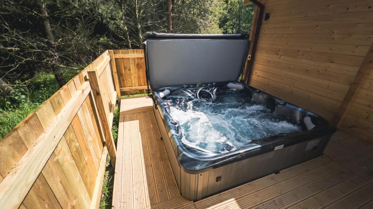 Sundance Lodge, Fantastic New Cabin With Hot Tub - Sleeps 6 - Largest In Felmoor Park モーペス エクステリア 写真